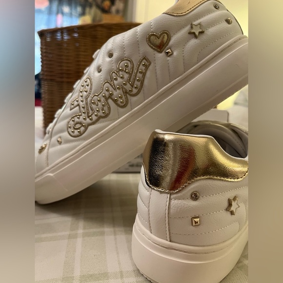 NIB Aldo LoveNow sneakers in white with gold accents, size 11 - Picture 2 of 7
